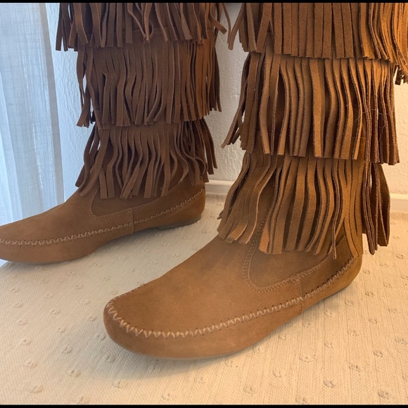 Lauren Conrad moccasin boots - Picture 5 of 9